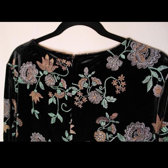 Nina Leonard Black Velvet Floral Shift Dress - Picture 4 of 6